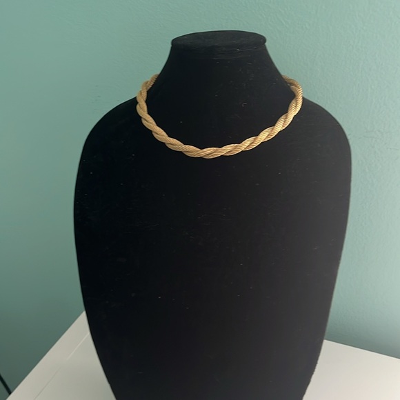 Vintage Gold Tone Twisted Mesh Statement Necklace - Picture 1 of 4